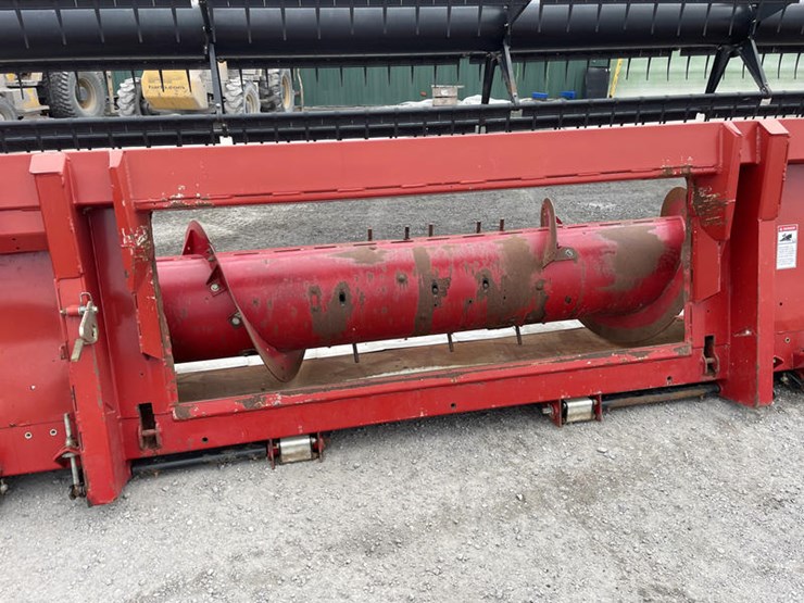 2011-case-ih-3020-image-11