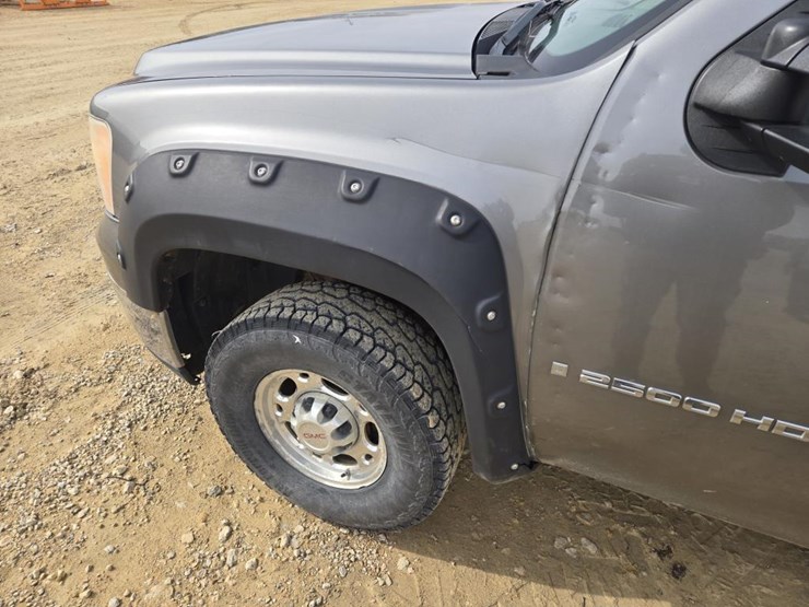 2008-gmc-sierra-2500-image-3