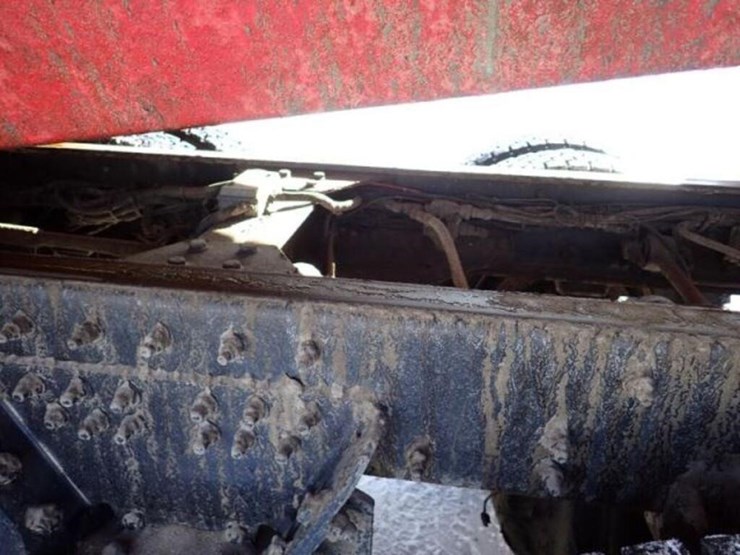 2016-peterbilt-567-image-54