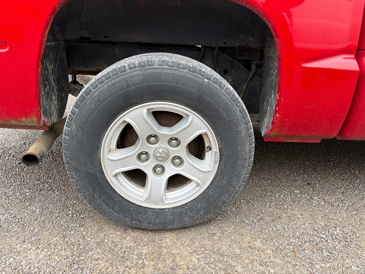 2005-dodge-dakota-slt-image-8