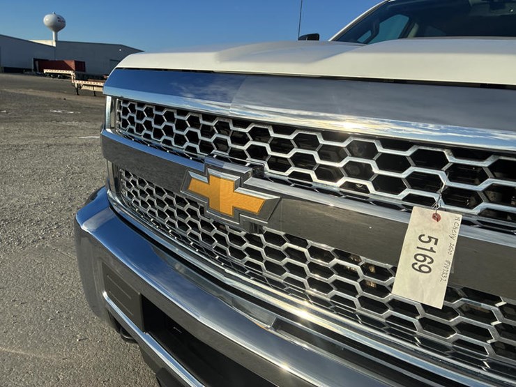2019-chevrolet-2500-image-12