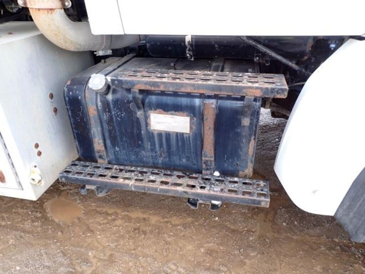 2002-sterling-l9500-image-78