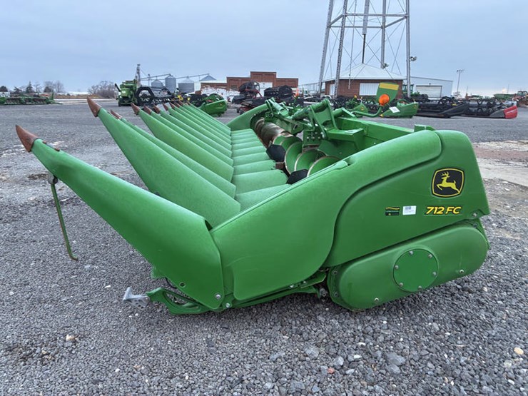2018-john-deere-712fc-image-1