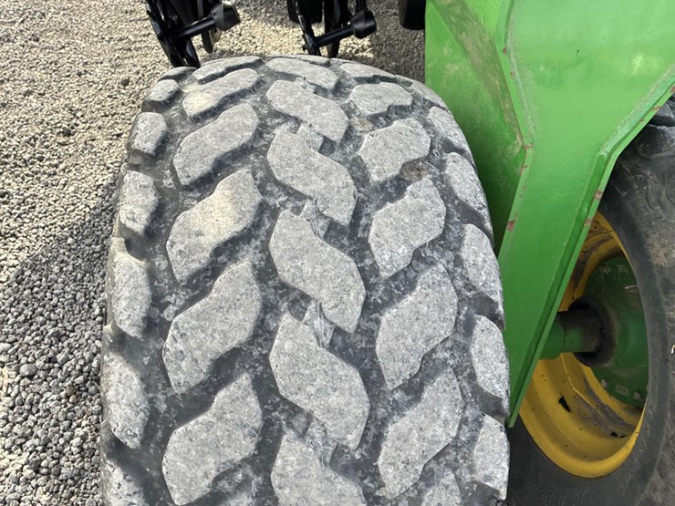 2005-john-deere-1690-image-56