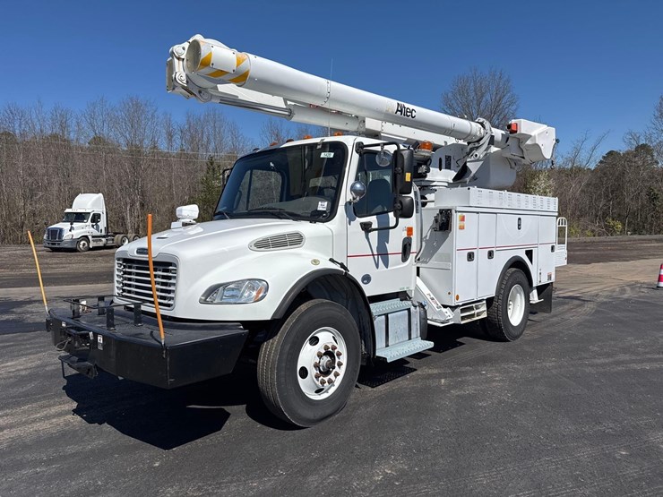 2017-freightliner-m2-s/a-altec-l42m-bucket-truck-image-1