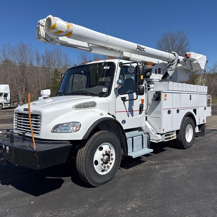 2017 FREIGHTLINER M2 S/A ALTEC L42M BUCKET TRUCK