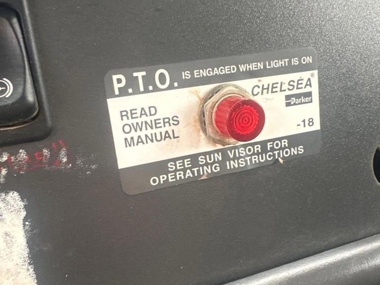 2009-freightliner-mc-4000-gallon-t/a-water-truck-image-10