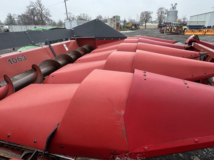 case-ih-1063-image-12