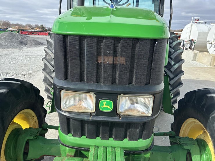2009-john-deere-6115d-image-11