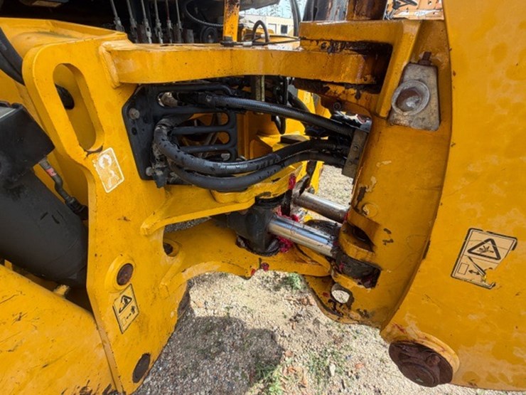jcb-3cx-image-17
