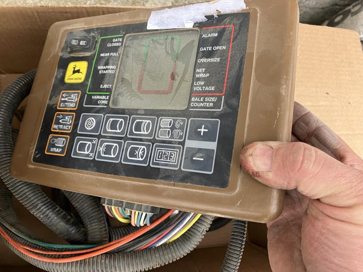 1999-john-deere-566-image-49