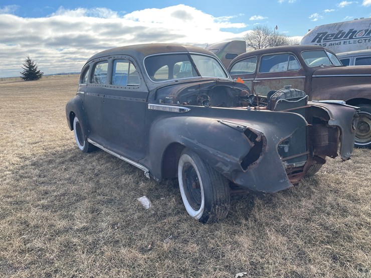#4201-•-1941-buick-model-41-sedan,-(no-title)-image-3