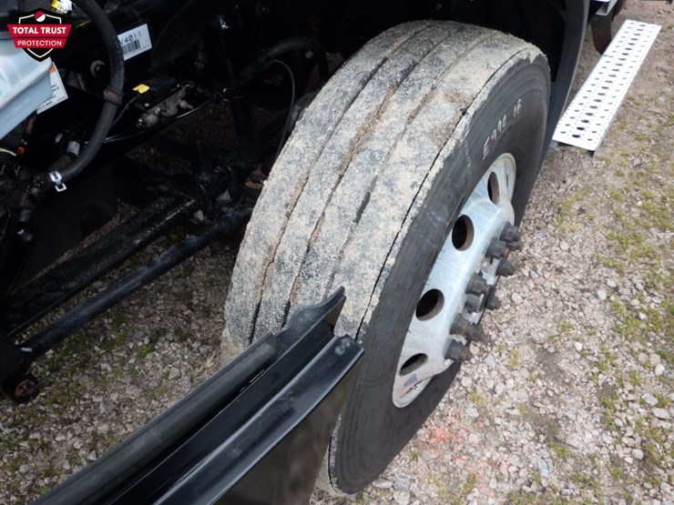 2021-freightliner-cascadia-116-image-20