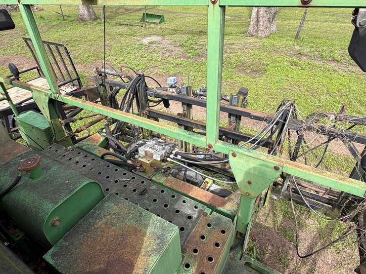 john-deere-6700-image-11