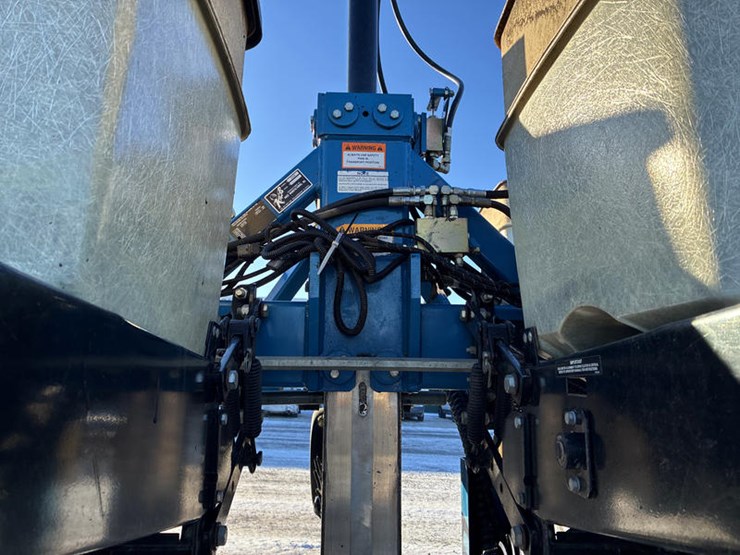 1999-kinze-2500-image-36