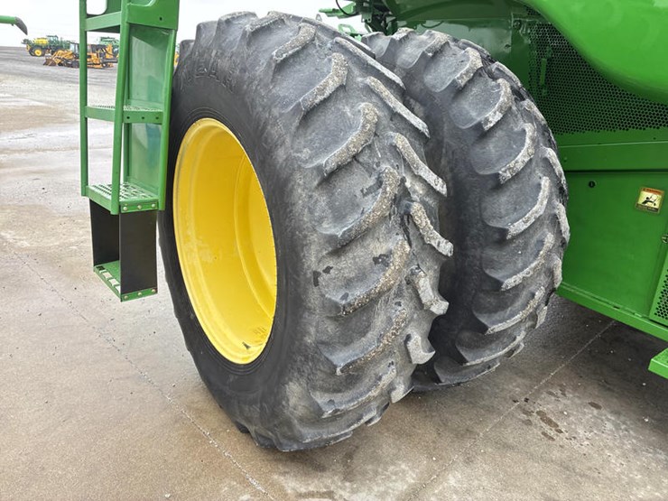 2004-john-deere-9660-sts-image-37