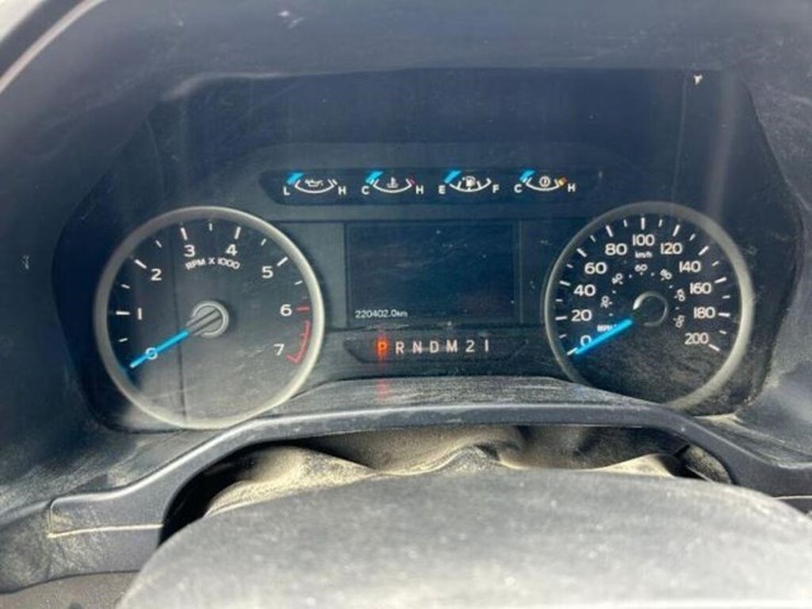 2016-ford-f150-xlt-image-12