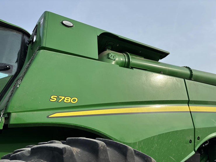 2023-john-deere-s780-image-31