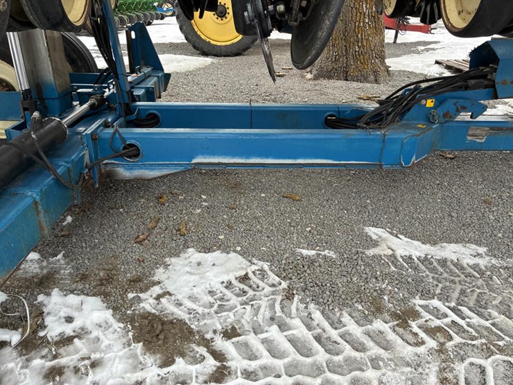 1997-kinze-2600-image-66