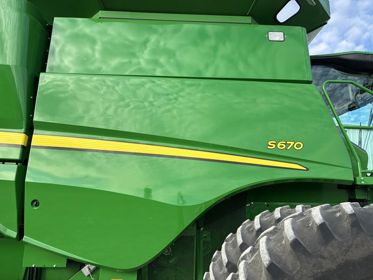 2015-john-deere-s670-image-16