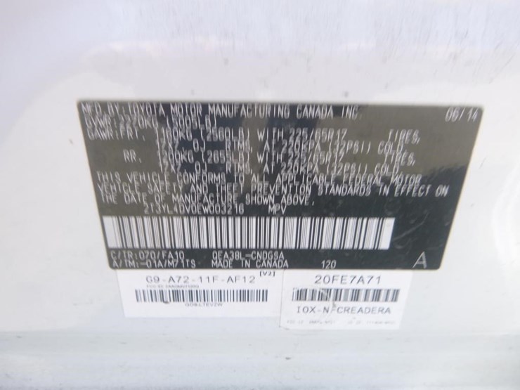 2014-toyota-rav4-image-15