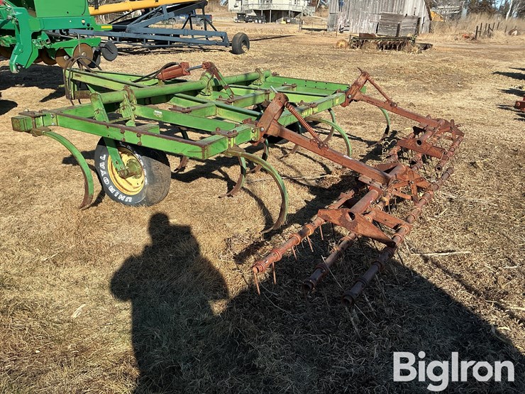 john-deere-100-image-7