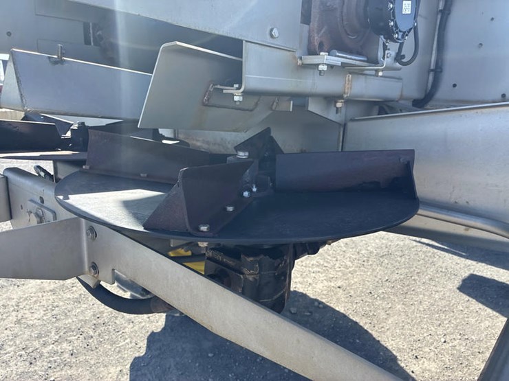 2022-john-deere-600r-image-24