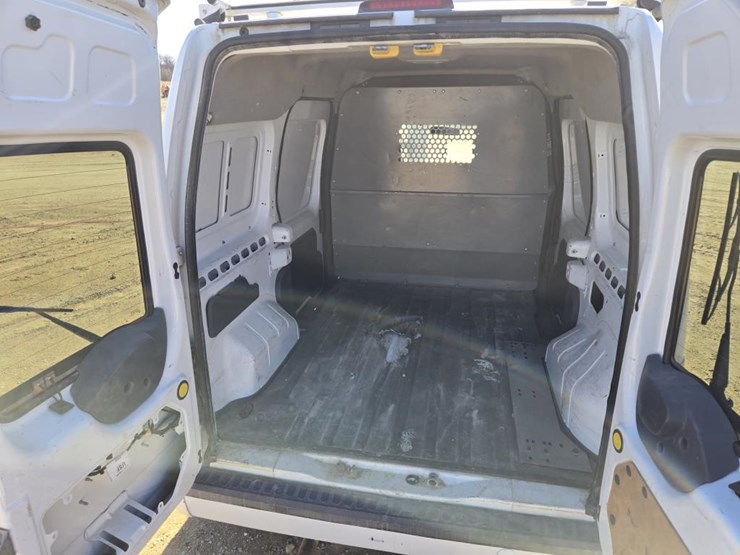 2013-utility-van-image-13