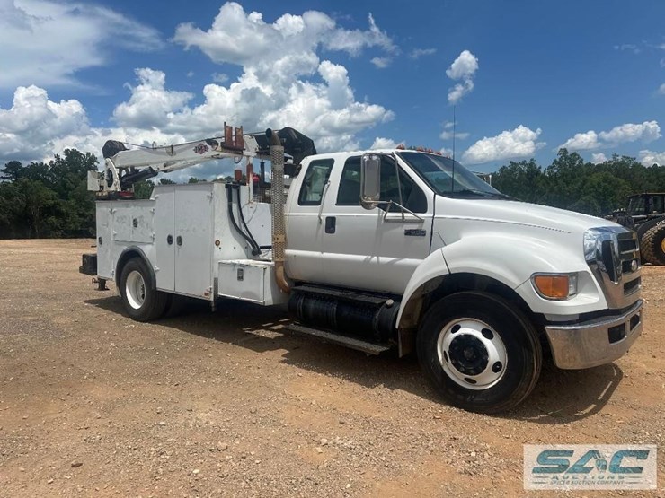 2005-ford-f650-image-2