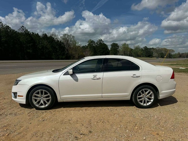 2012-ford-fusion-sel-fwd-4d-sedan-2.5-4cyl.-gasoline-(172,726-miles)-image-3