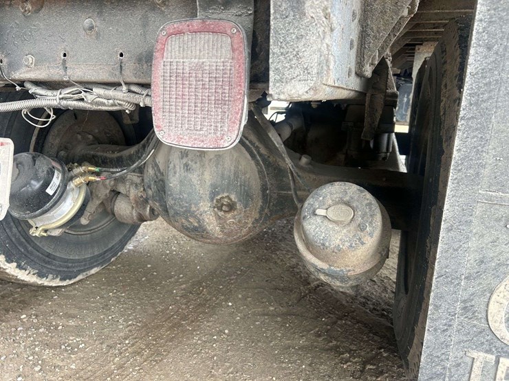 1991-chevy-kodiak-8500-tandem-grain-truck-with-18ft-bed-image-12