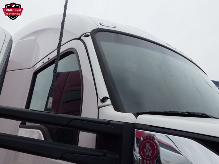 2022-kenworth-t680-image-4