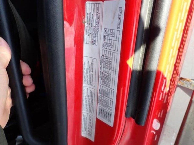 2016-peterbilt-567-image-14