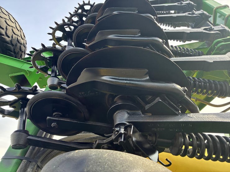 2005-john-deere-1690-image-34