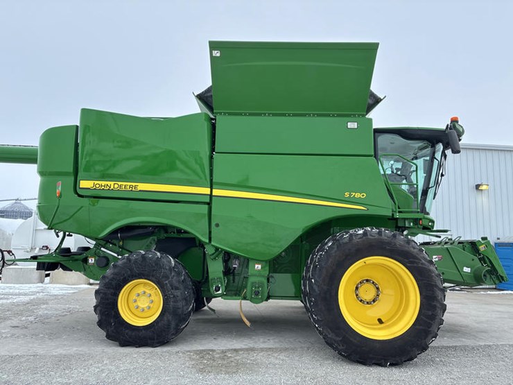 2018-john-deere-s780-image-3