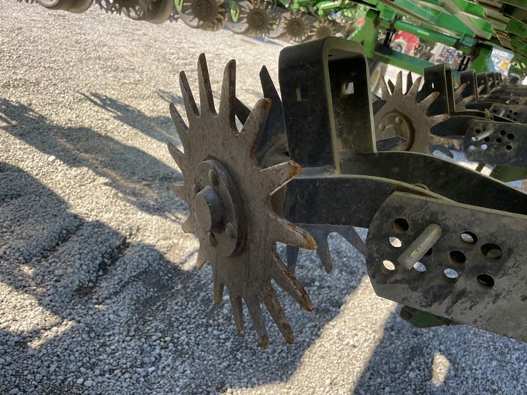 2004-john-deere-db90-image-42