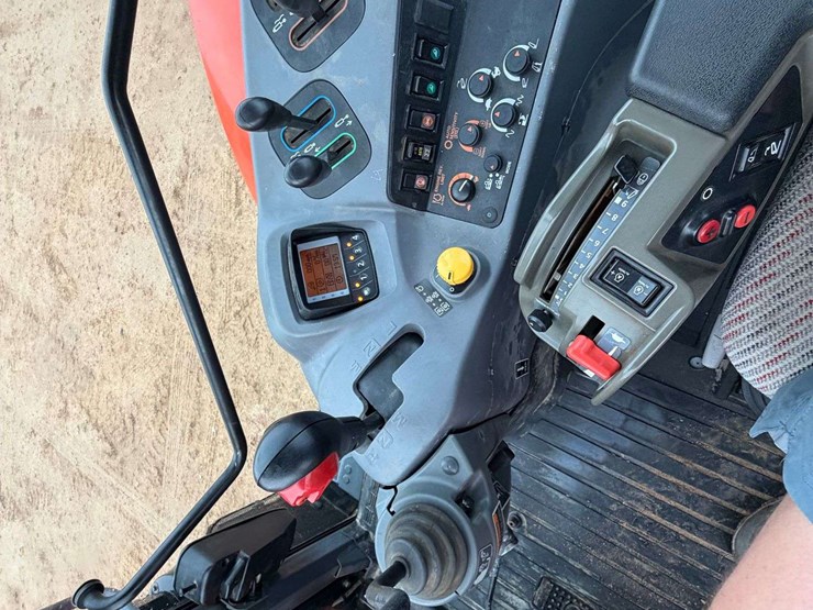 2018-kubota-m6-141-image-32