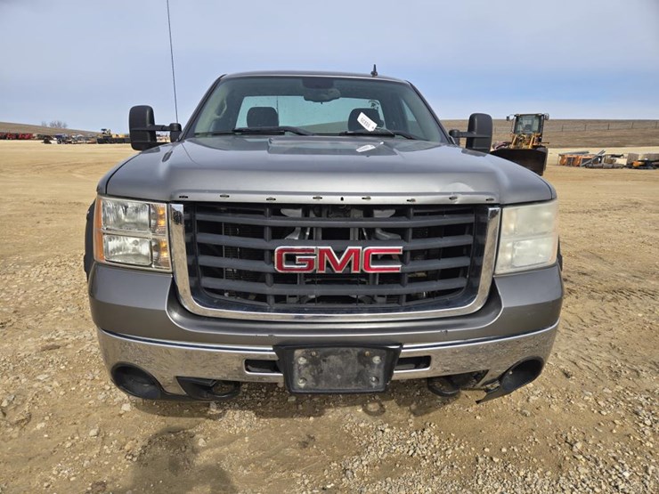 2008-gmc-sierra-2500-image-13