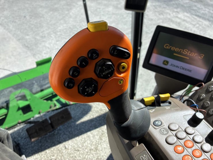 2012-john-deere-s670-image-100