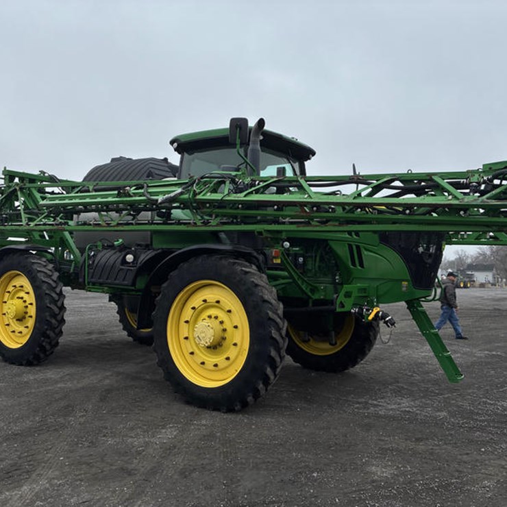 2017 JOHN DEERE R4045