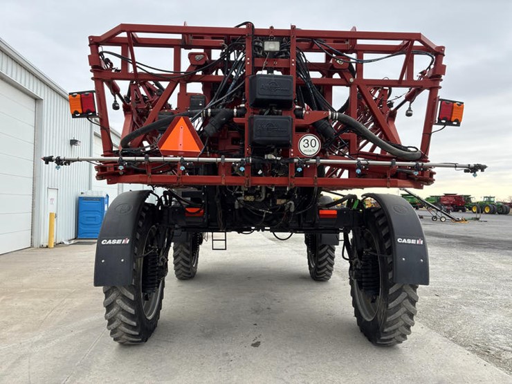 2015-case-ih-patriot-3340-image-7