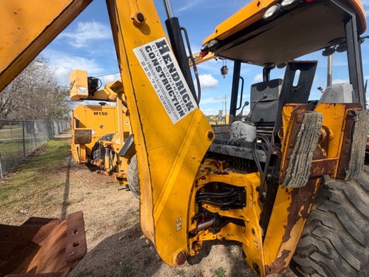 jcb-3cx-image-12