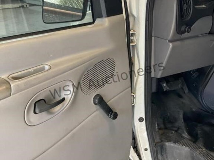 1998-ford-e350-image-27