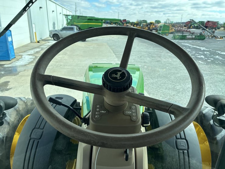2013-john-deere-8335r-image-75