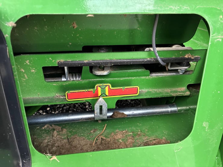 2024-john-deere-rd40f-image-44