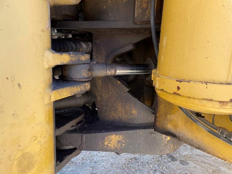 caterpillar-966c-image-19