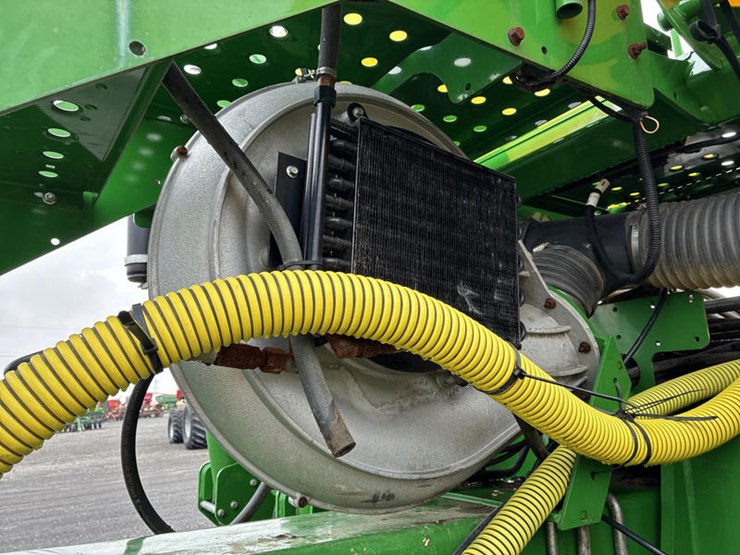 2019-john-deere-1775-image-73