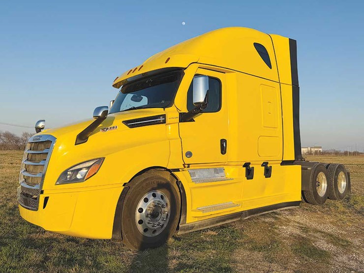 2023-freightliner-cascadia-126-image-1