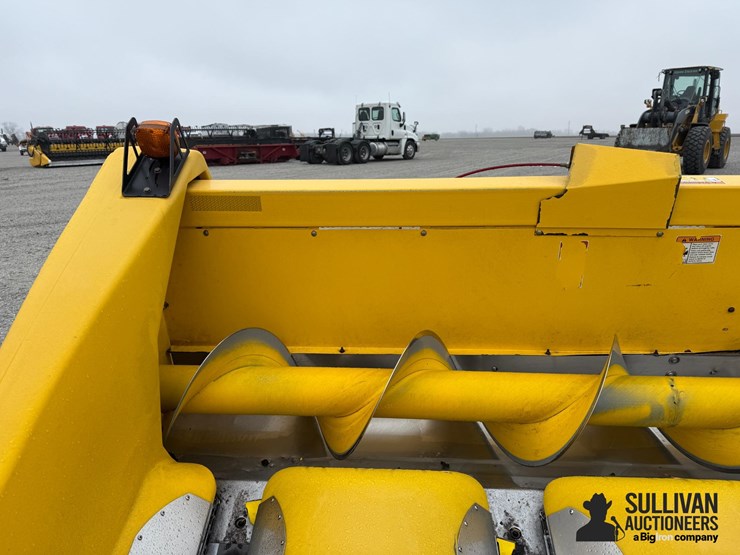 2005-new-holland-98c-image-10