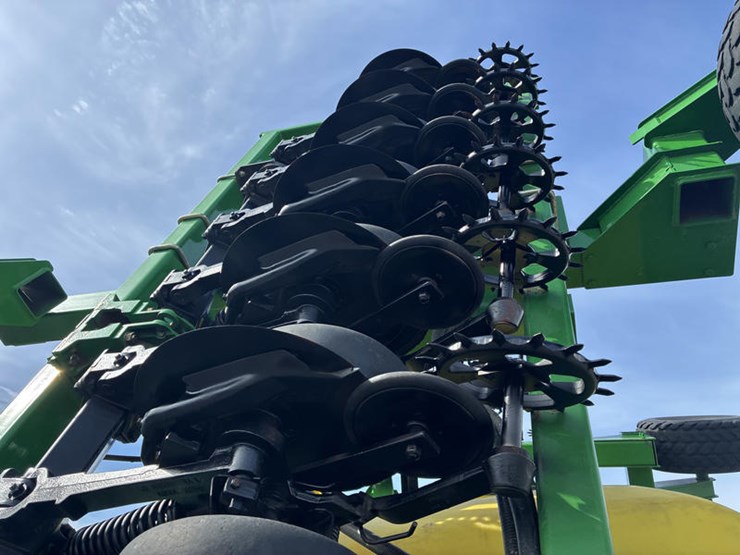 2005-john-deere-1690-image-59